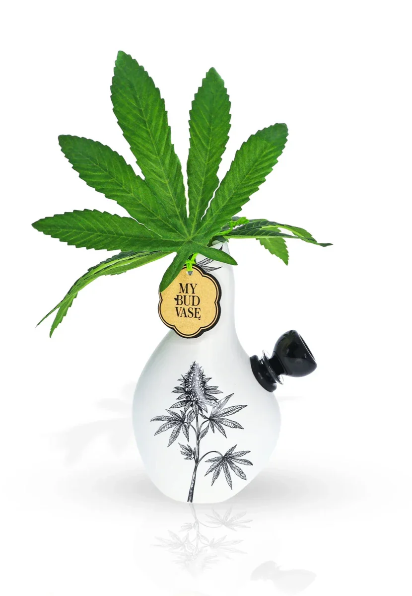 Love Bud Vase Bong - Image 4